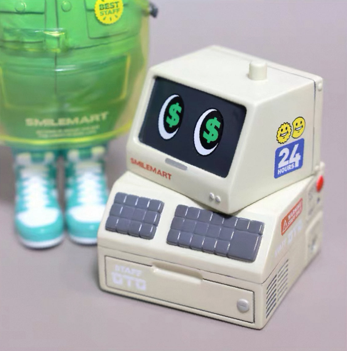 PAPERWORKS® BEST STAFF DESIGNER TOY