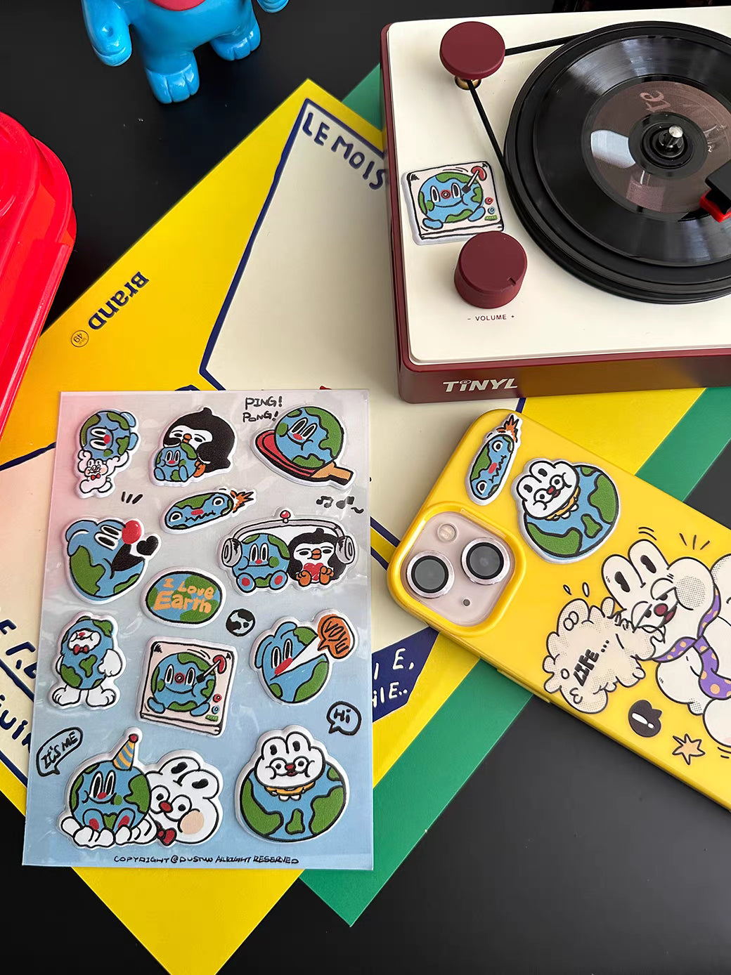 DUSTWO® EARTH BUBBLE STICKERS